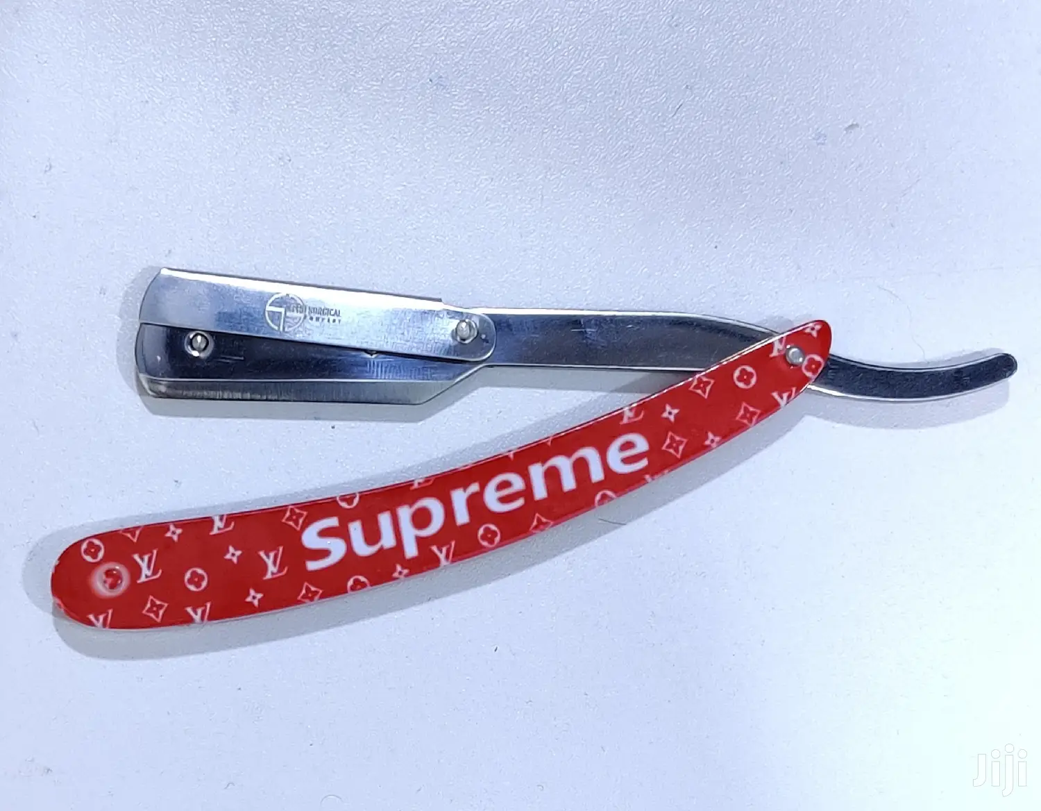 New Supreme Straight Shaving Razor For Home And Salon Use