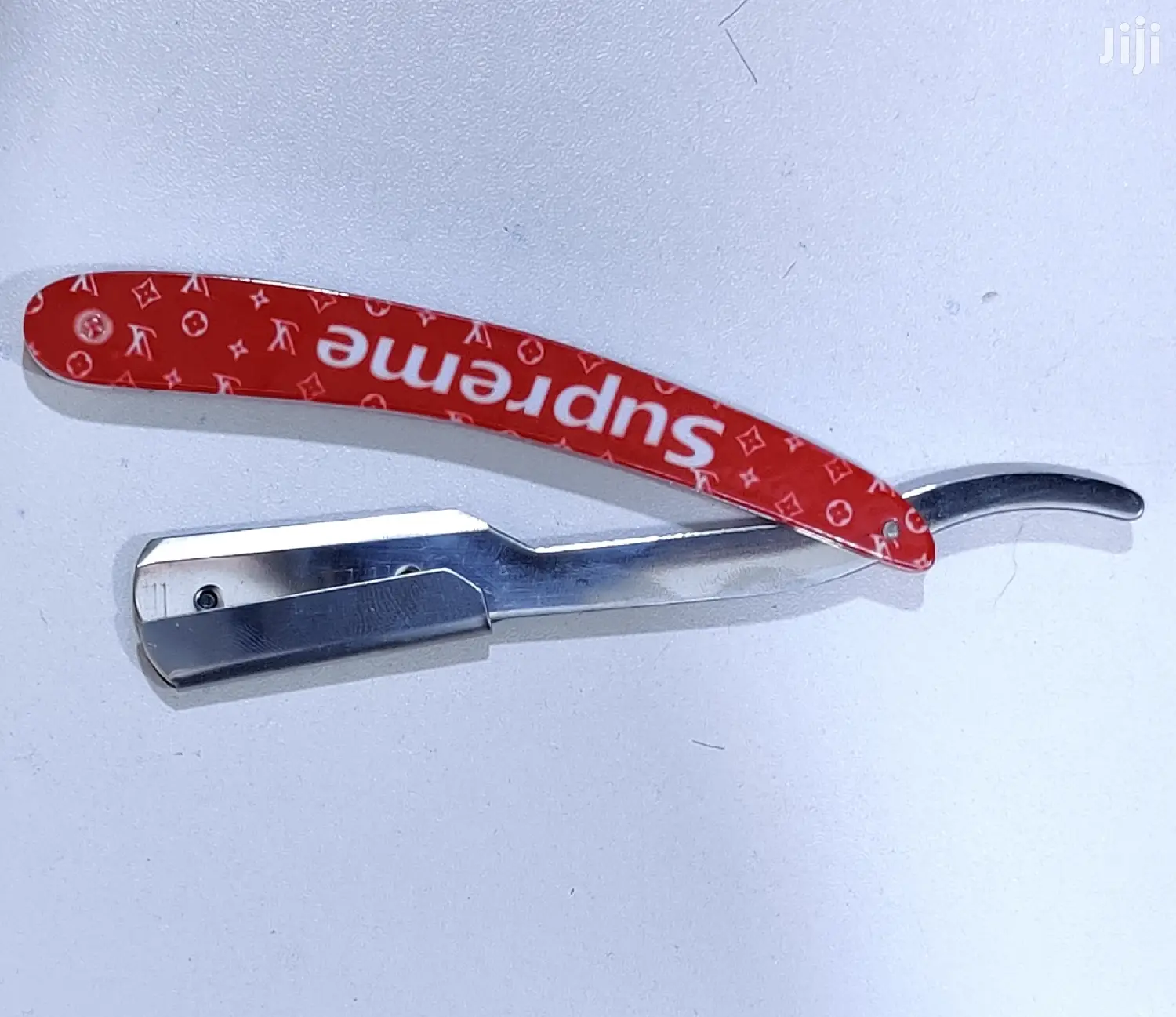 New Supreme Straight Shaving Razor For Home And Salon Use