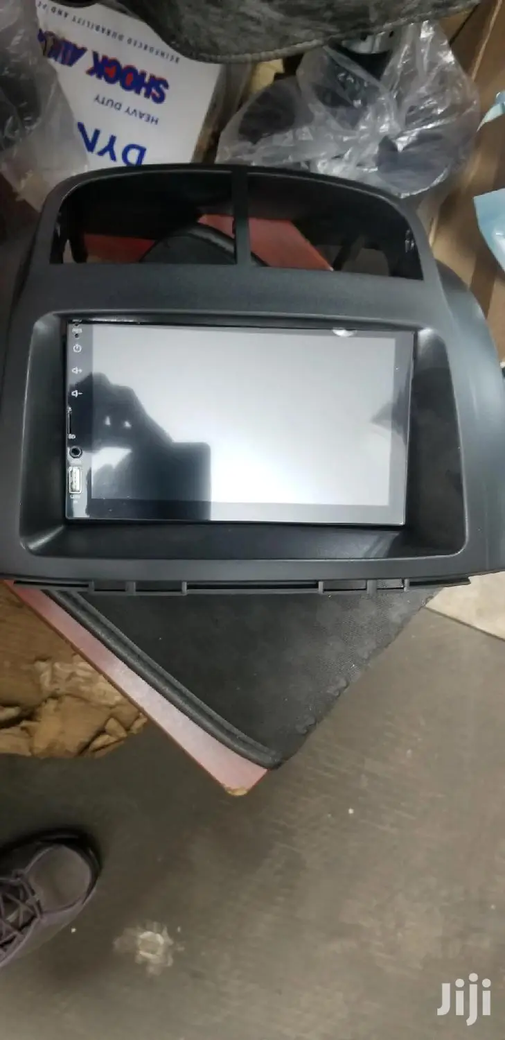 Car Radio for Passo With Cansole Box .