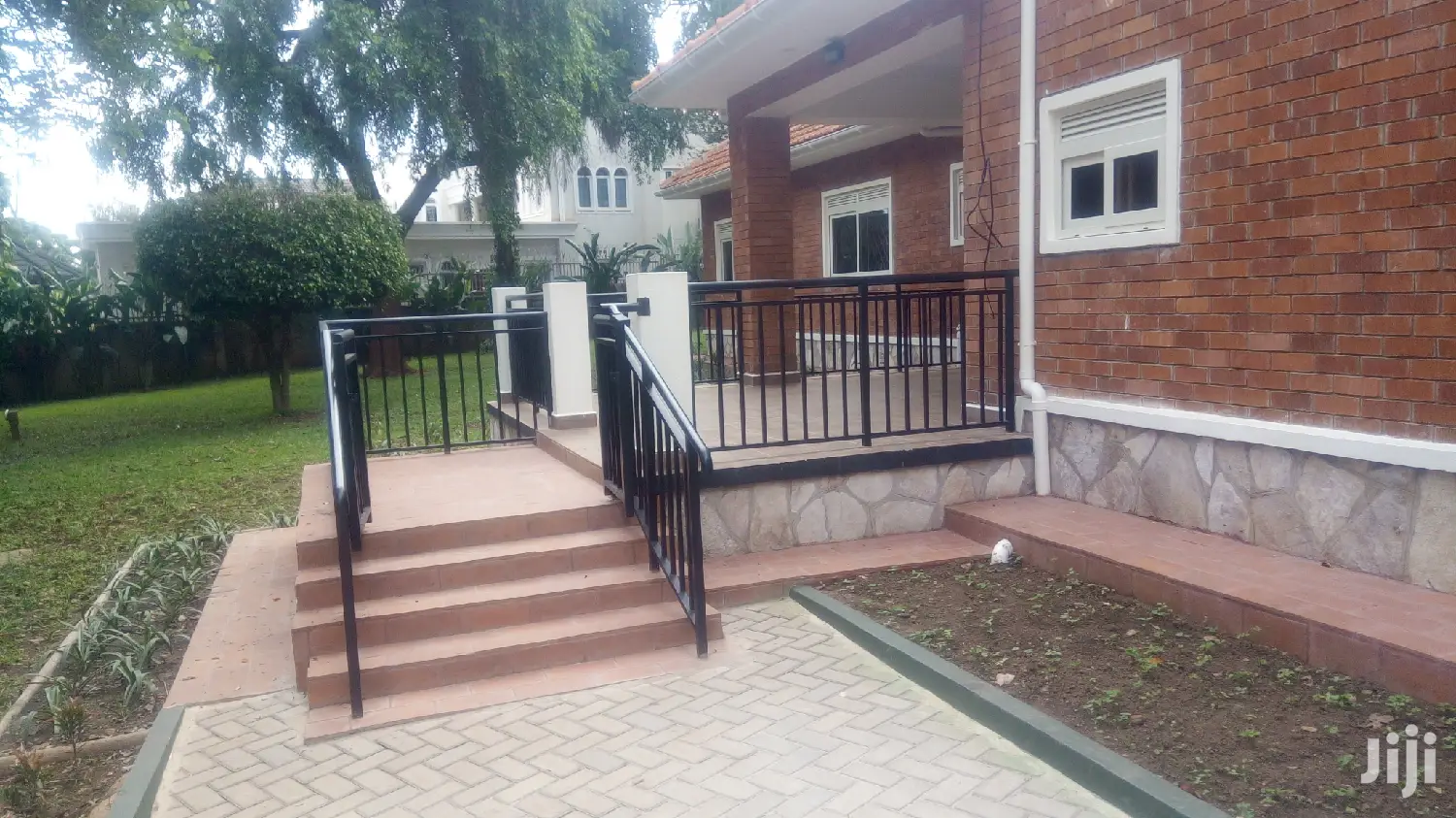 4 Bedroom House In Kololo For Rent