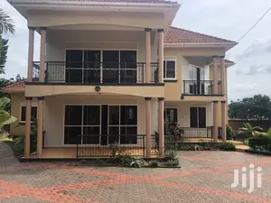 Munyonyo Six Bedroom Mansion on Sell