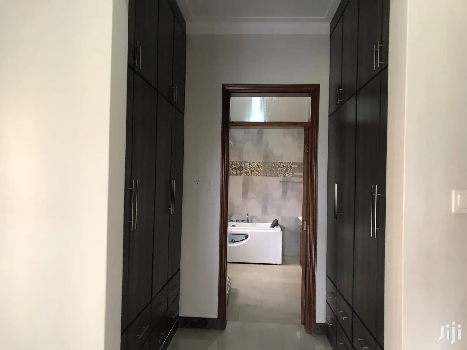 Munyonyo Classy Mansion on Sell