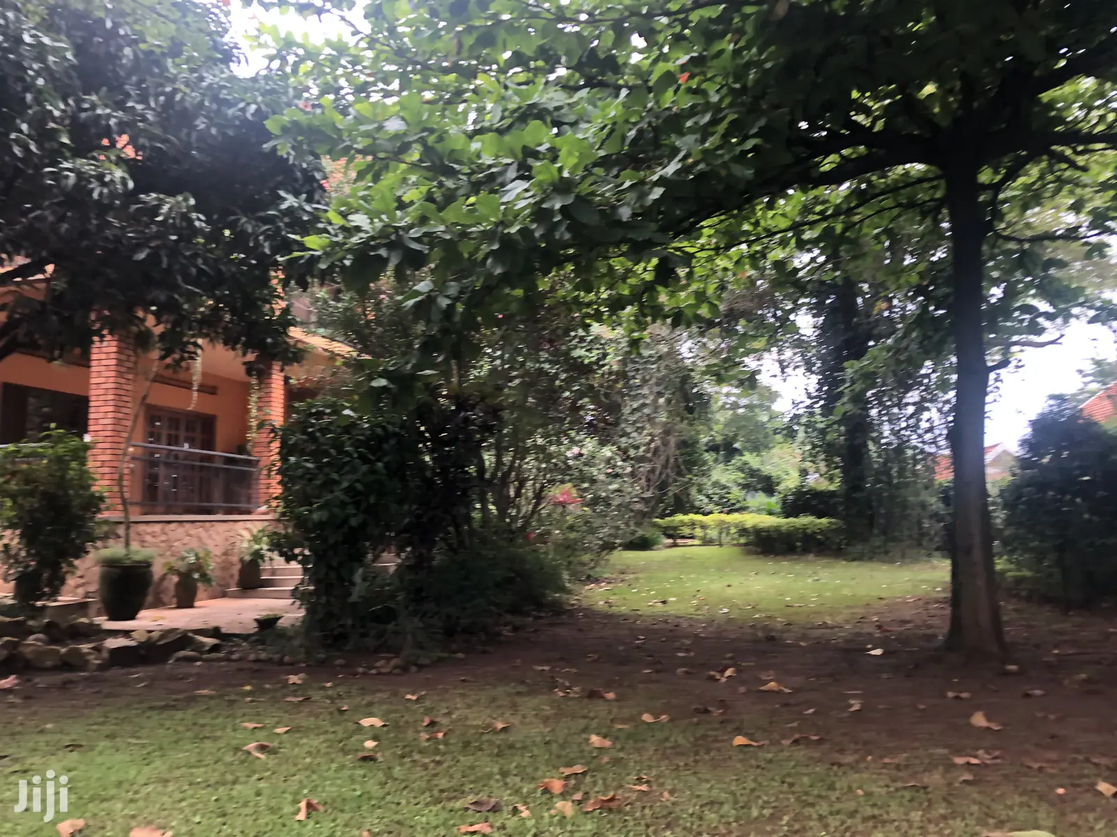 Muyenga European Style Mansion On Sell