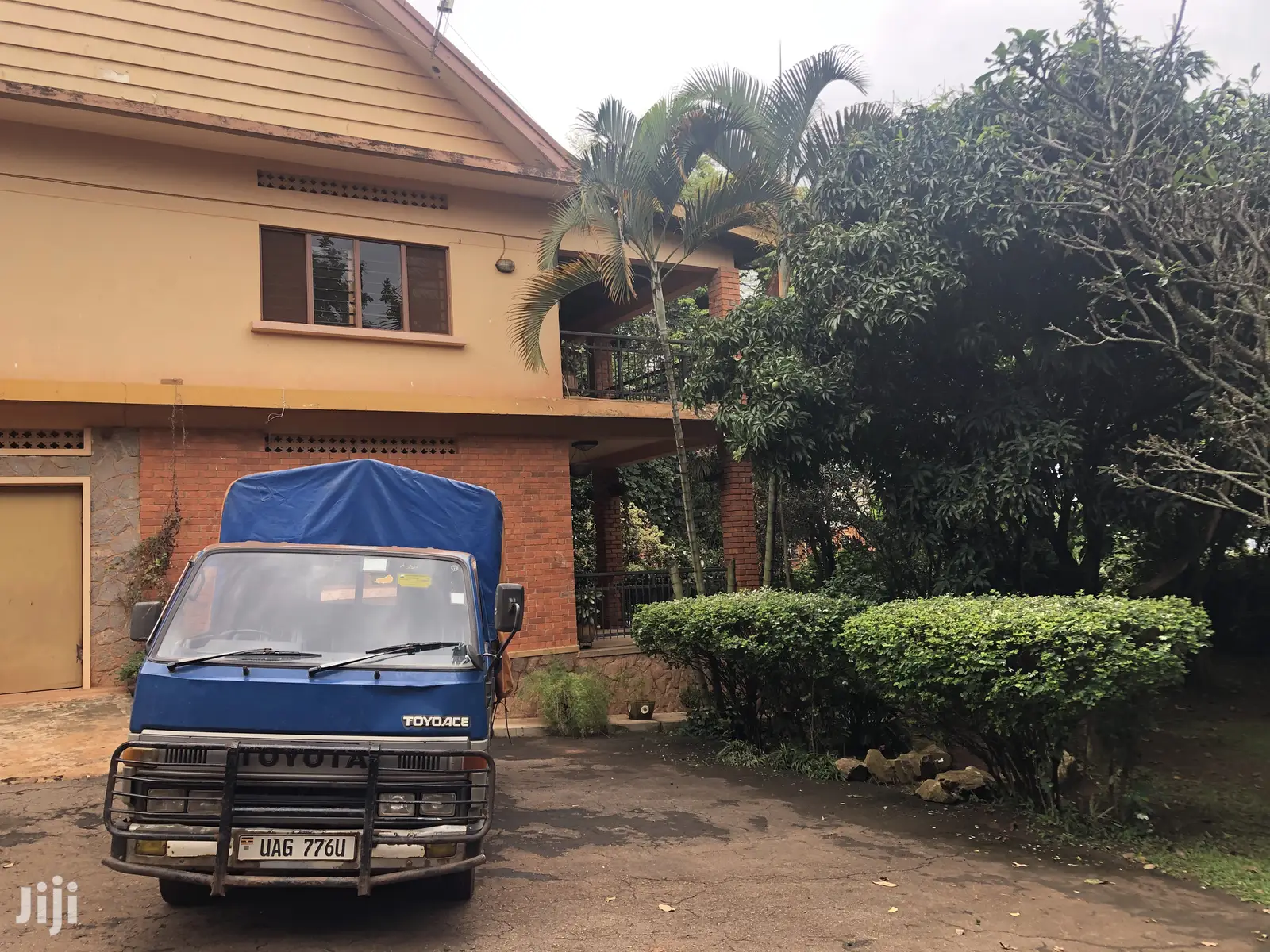 Muyenga European Style Mansion On Sell