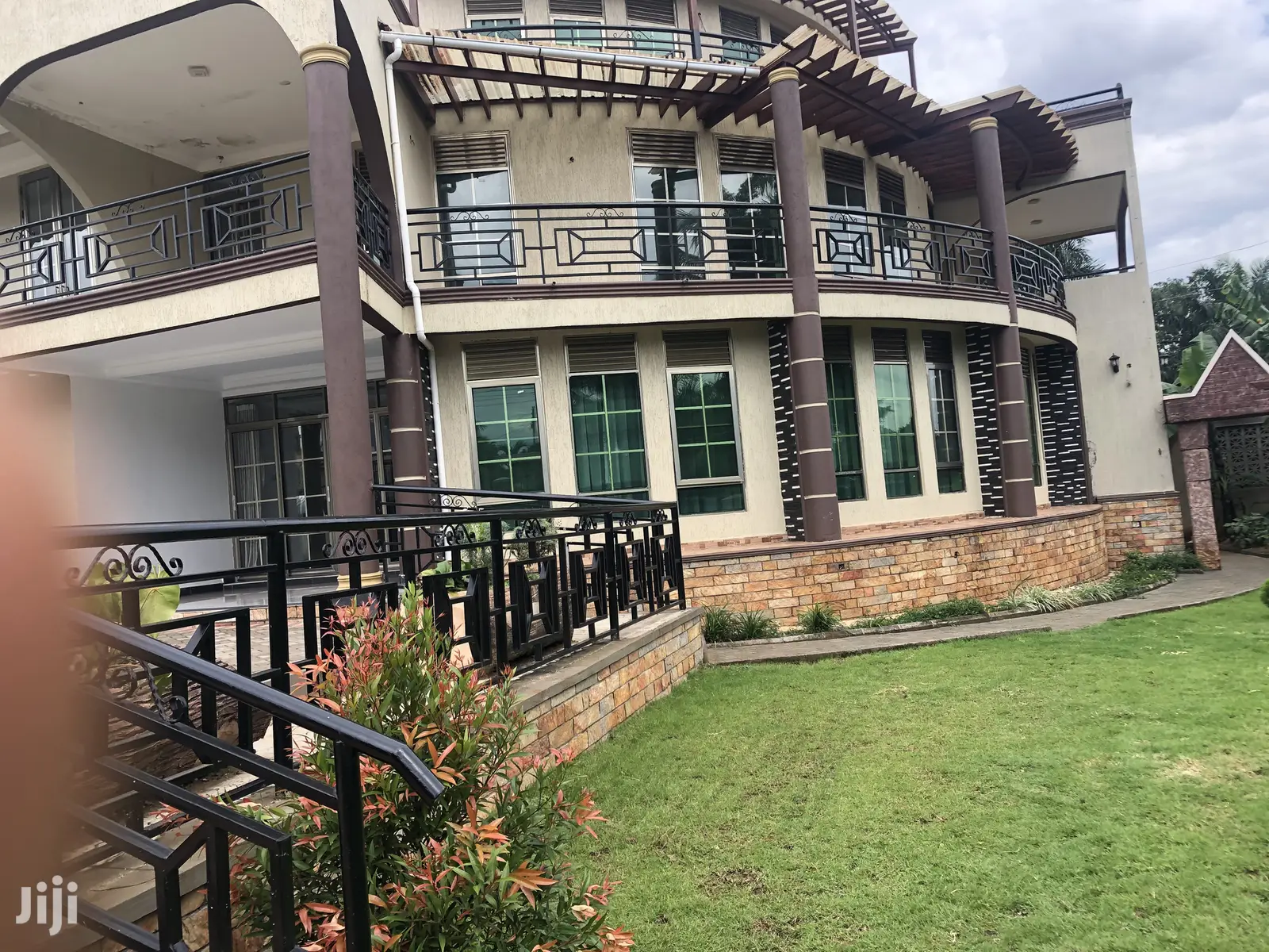 Munyonyo Bunga Lake View Mansion on Sell