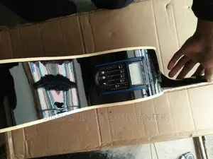 Yamaha Box Guitar/Acoustic