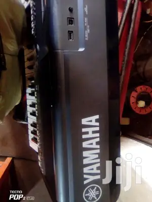 Yamaha Keyboard PSR S670