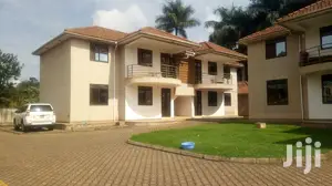 2bdrm Townhouse / Terrace in Central Division for rent