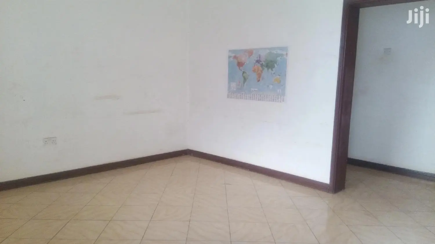 2bdrm Townhouse / Terrace in Central Division for rent