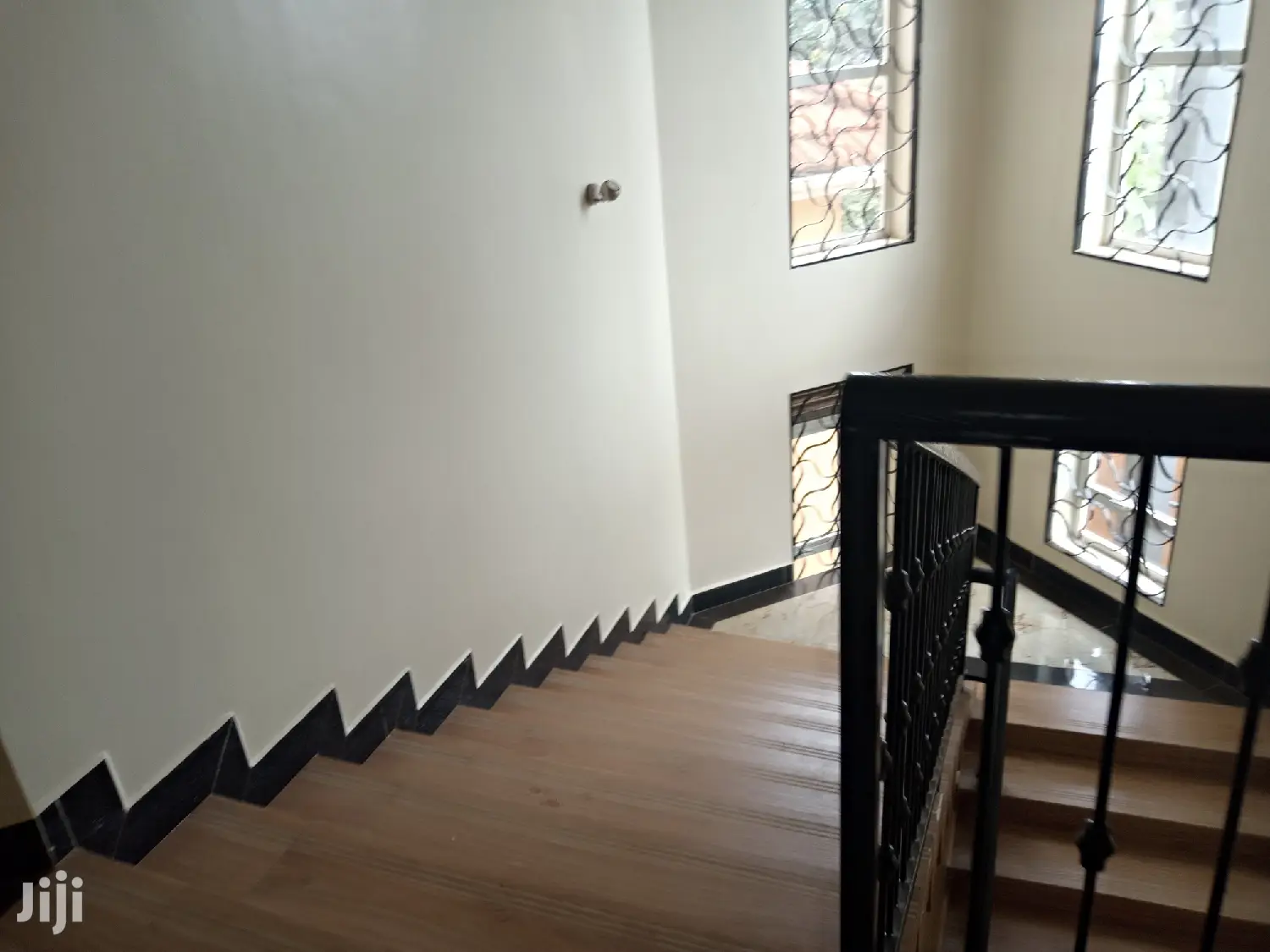 Mansion In Munyonyo Facing The Lake On Sell