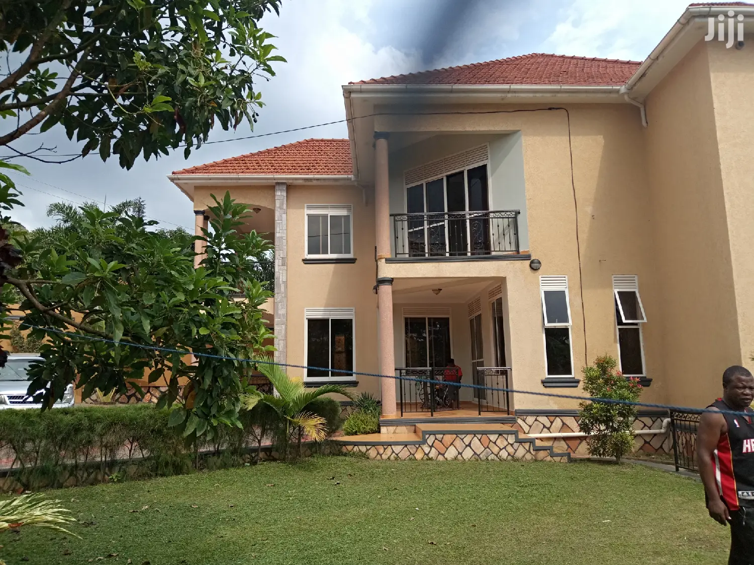 Mansion In Munyonyo Facing The Lake On Sell
