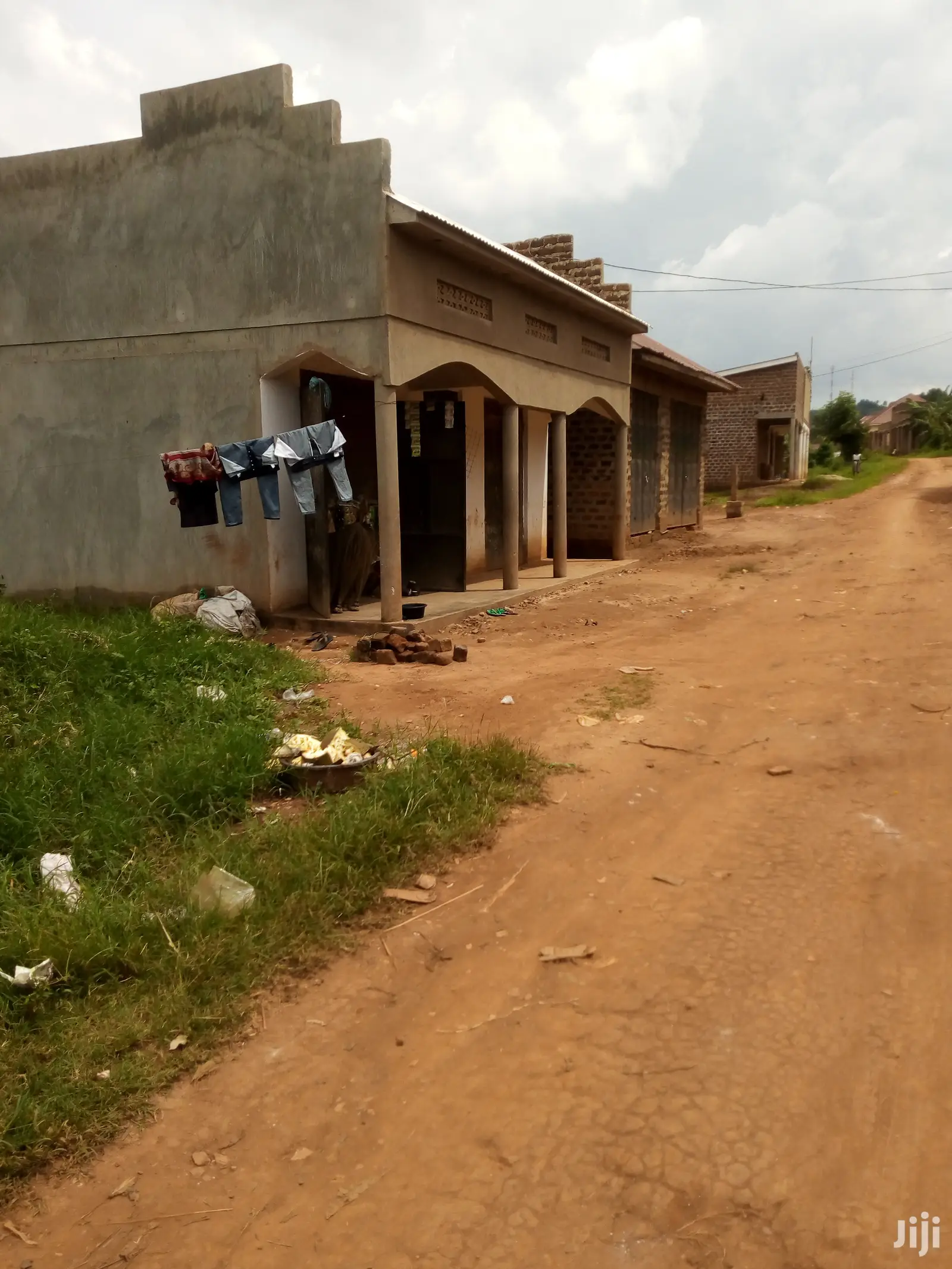Shops For Rent In Bira Bujjuko Town
