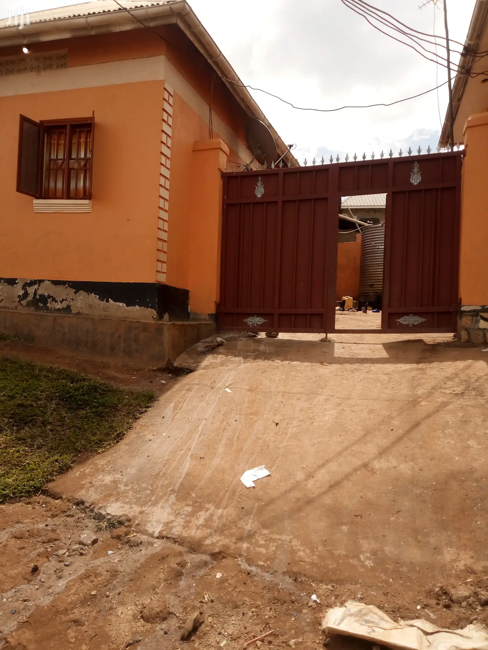 1bdrm House in Central Division for Rent