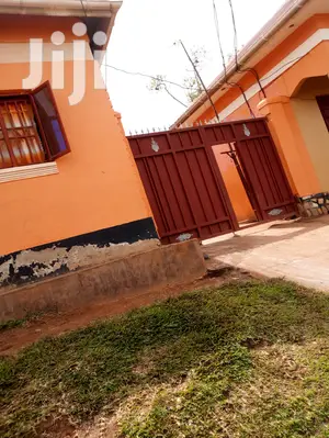1bdrm House in Central Division for Rent