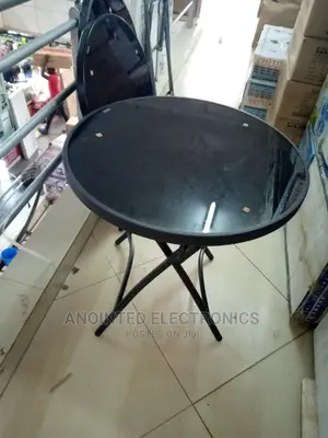 Round Grass Table