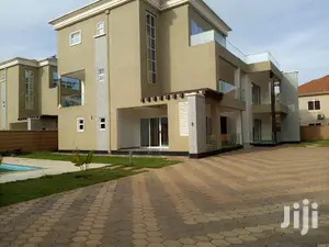 7 Bedroom Mansion In Munyonyo For Sale