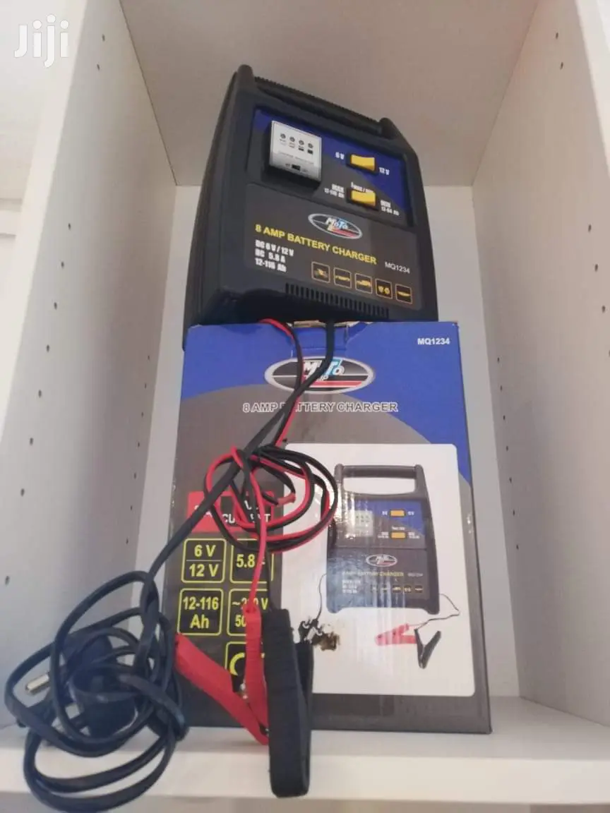 MOTO-QUIP 8 Amp Battery Charger 6V/12V