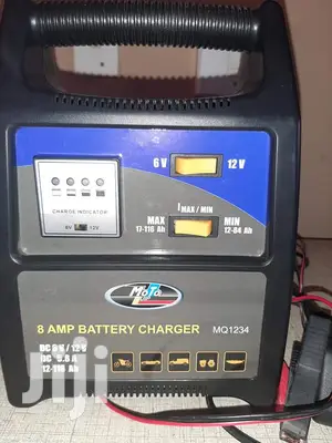 MOTO-QUIP 8 Amp Battery Charger 6V/12V