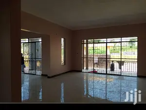 5 Bedroom House In Kira For Sale
