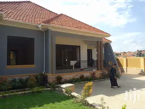 5 Bedroom House In Kira For Sale