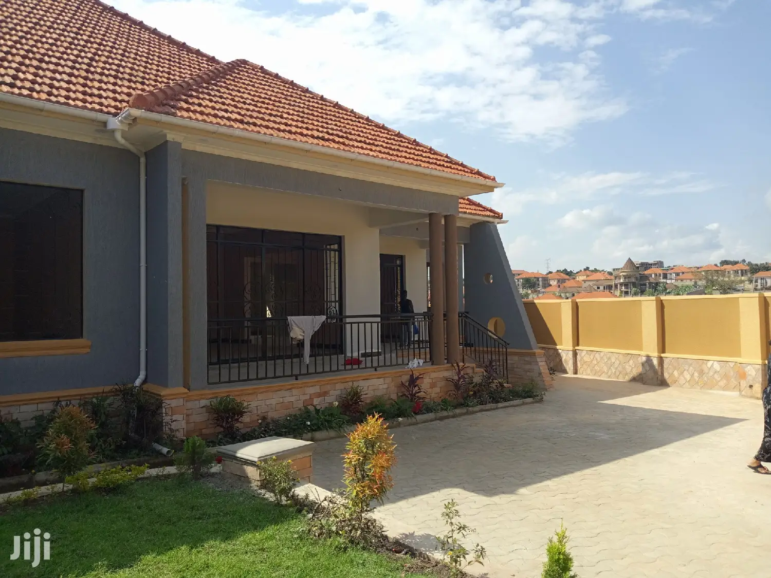 5 Bedroom House In Kira For Sale