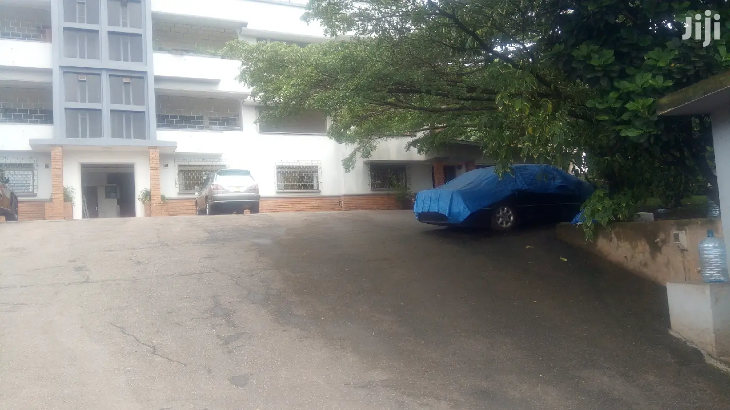 3bdrm Apartment in Central Division for Rent