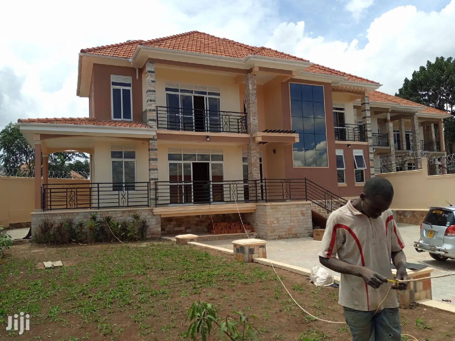 6 Bedroom House In Kira For Sale