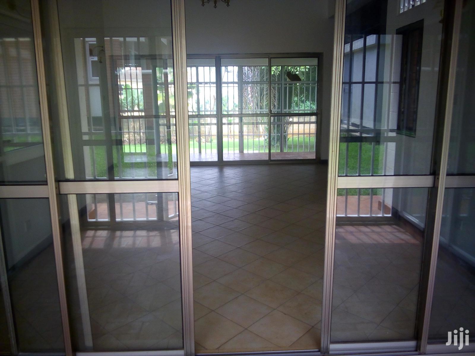 Three Bedroom House In Bugolobi For Rent