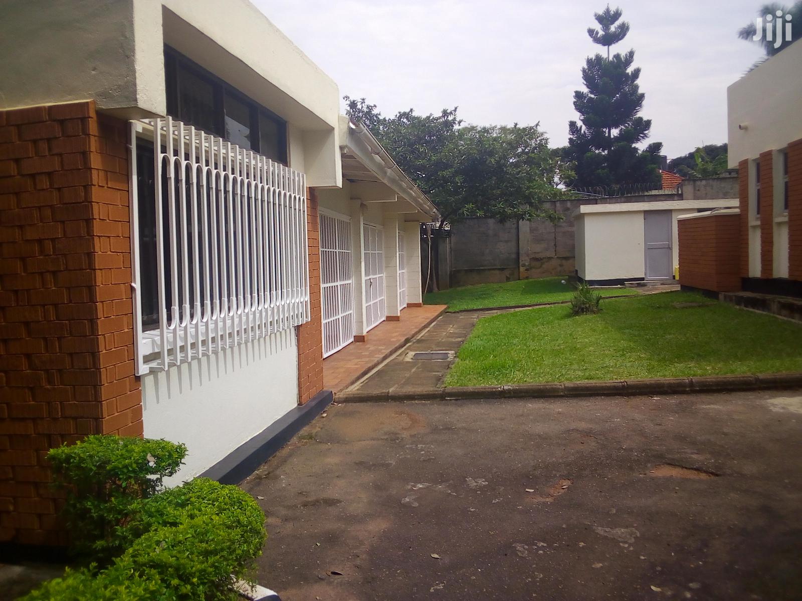 Three Bedroom House In Bugolobi For Rent