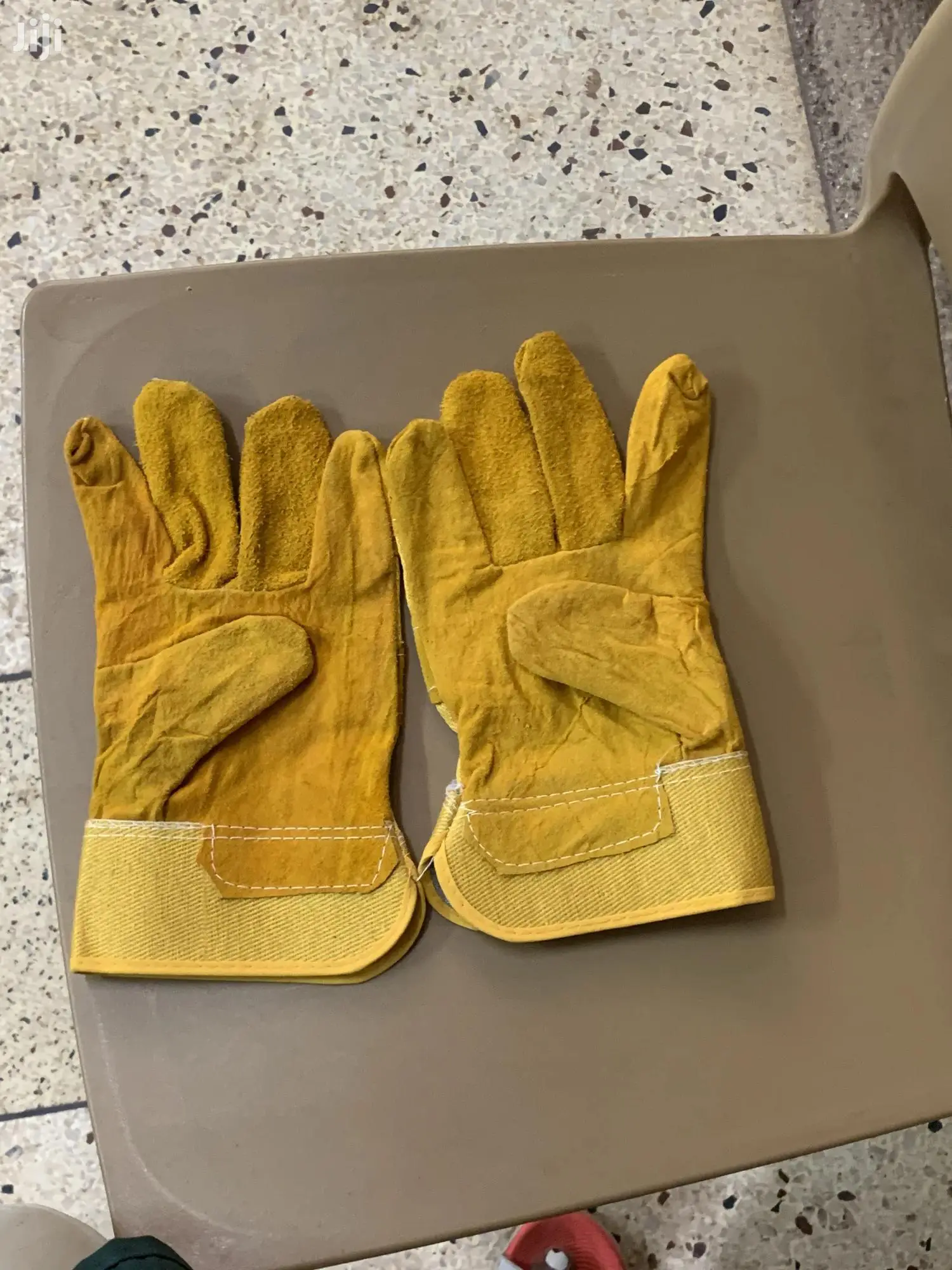 Short Safety Gloves