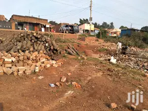 Very Sweet Commercial Plot Measuring Direct on Tarmac Rd