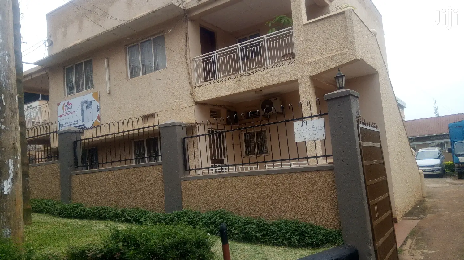 Spacious Office Building In Mawanda Road For Rent