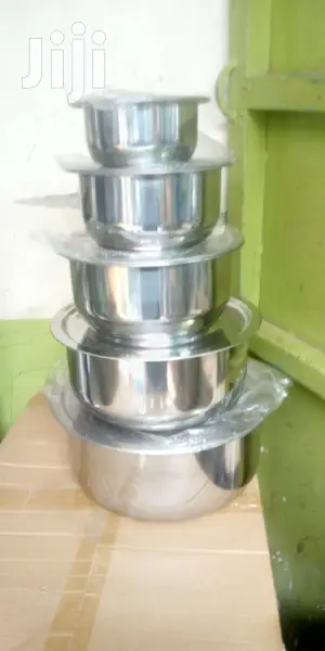 4pieces of Serving Dishes Medium Size