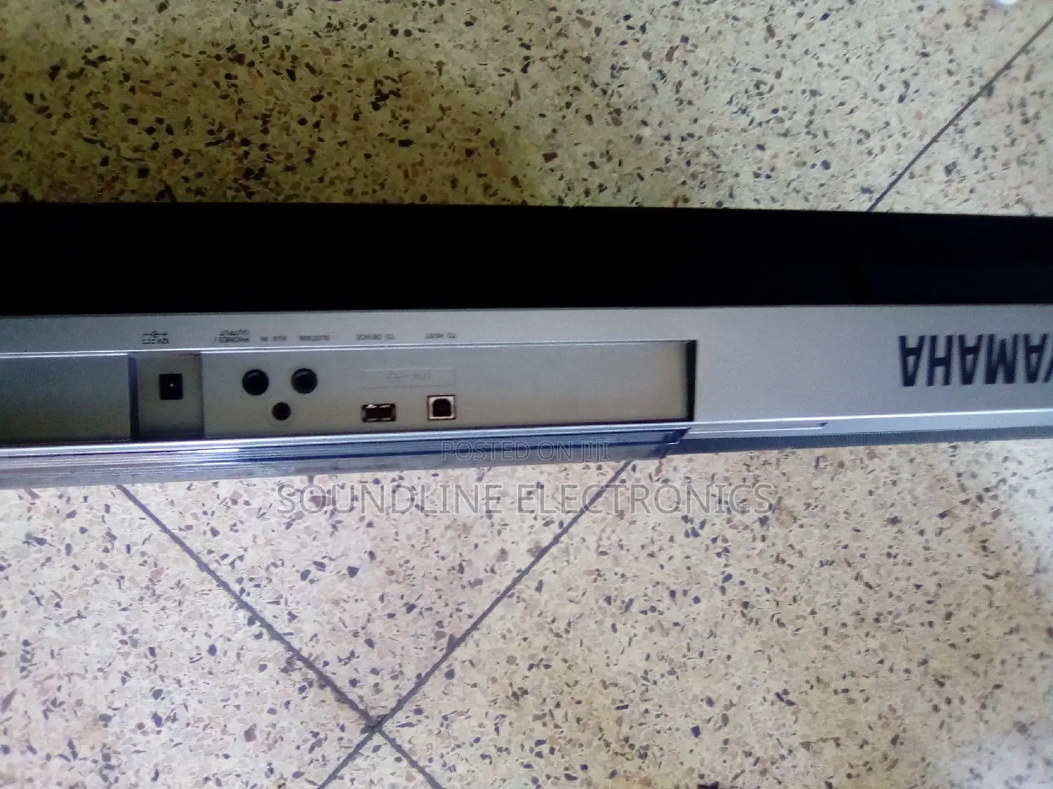 Yamaha Keyboard Psr E443