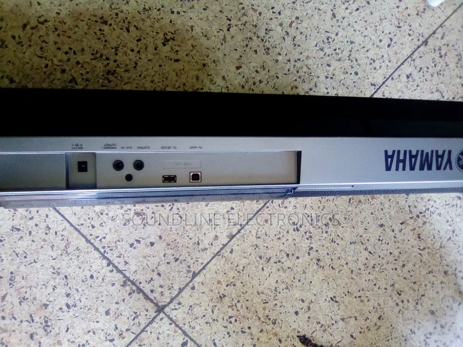 Yamaha Keyboard Psr E443