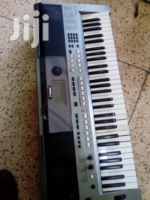 Yamaha Keyboard Psr E443