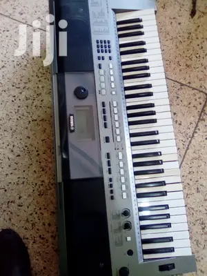 Yamaha Keyboard Psr E443