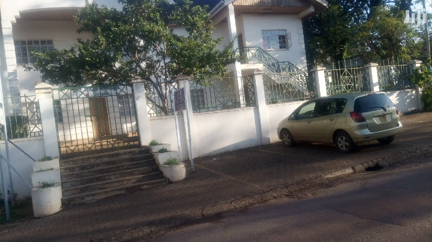 Spacious Office Block For Rent