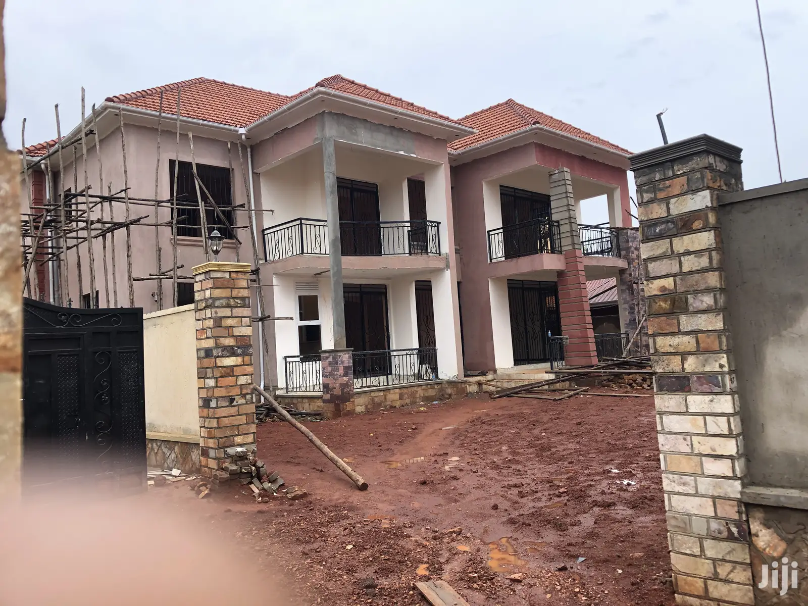 Kira Six Bedroom Mansion For Sale
