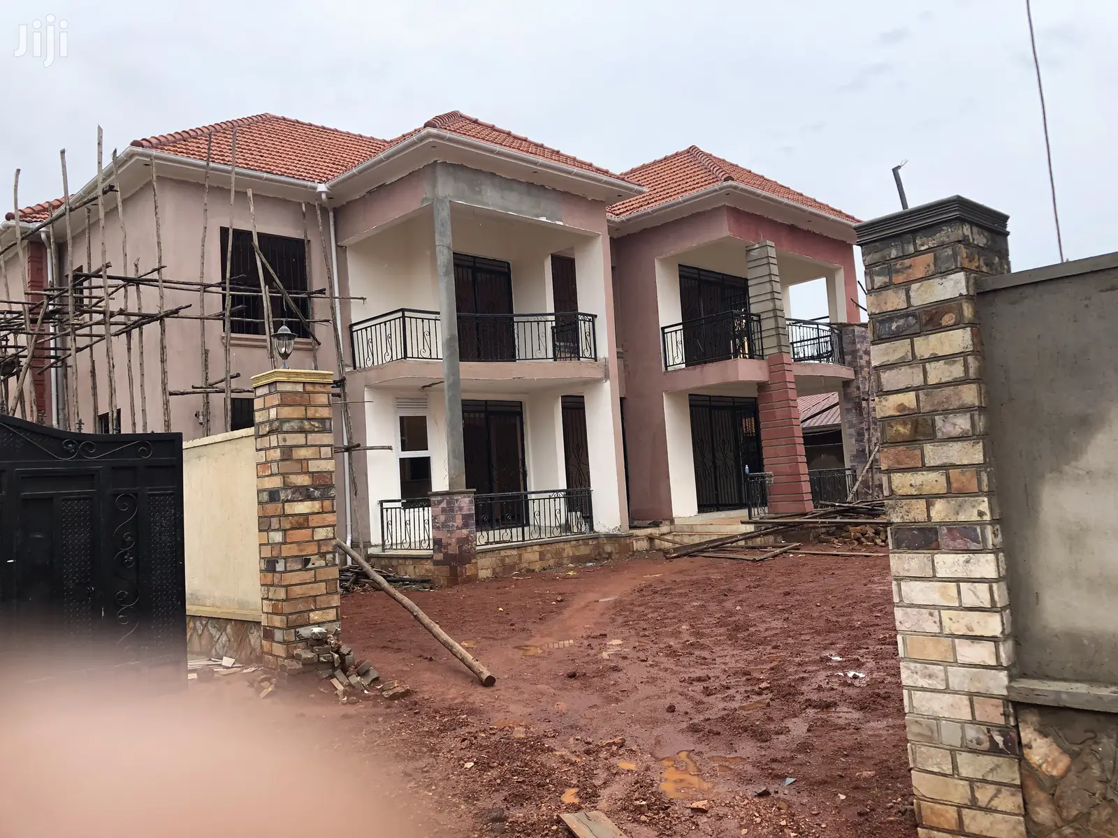 Kira Six Bedroom Mansion For Sale