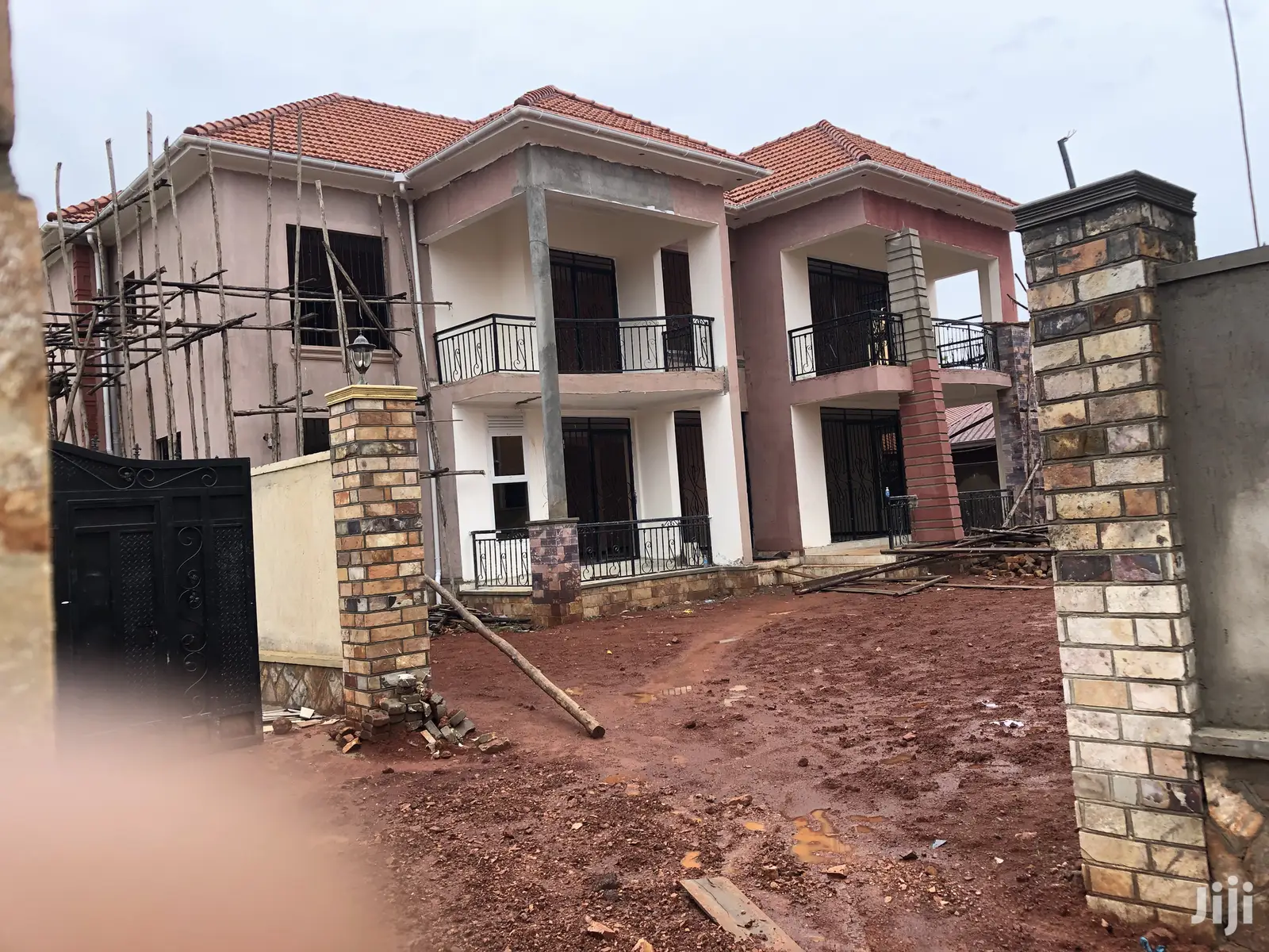 Kira Six Bedroom Mansion For Sale