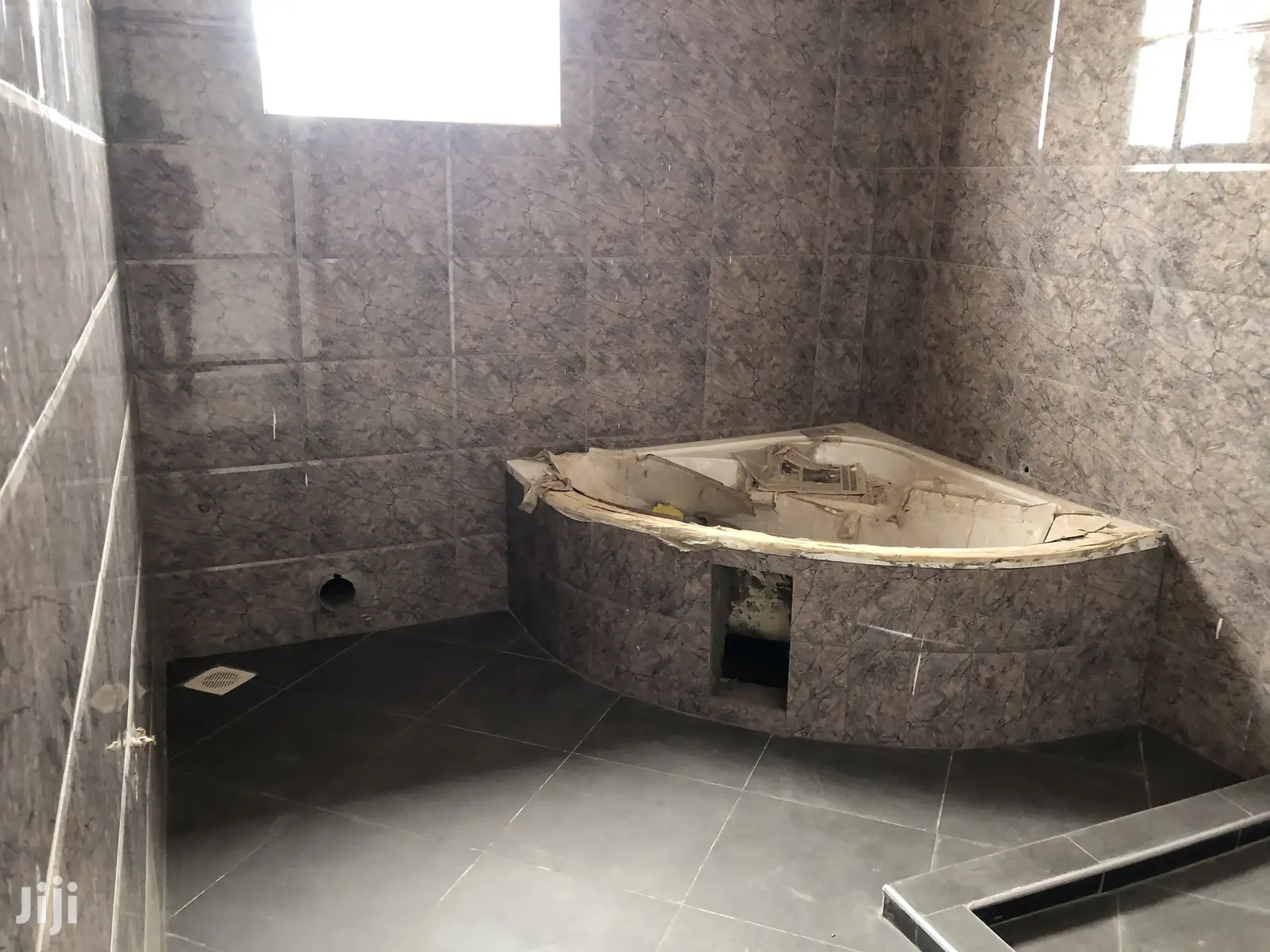 Kira Six Bedroom Mansion For Sale