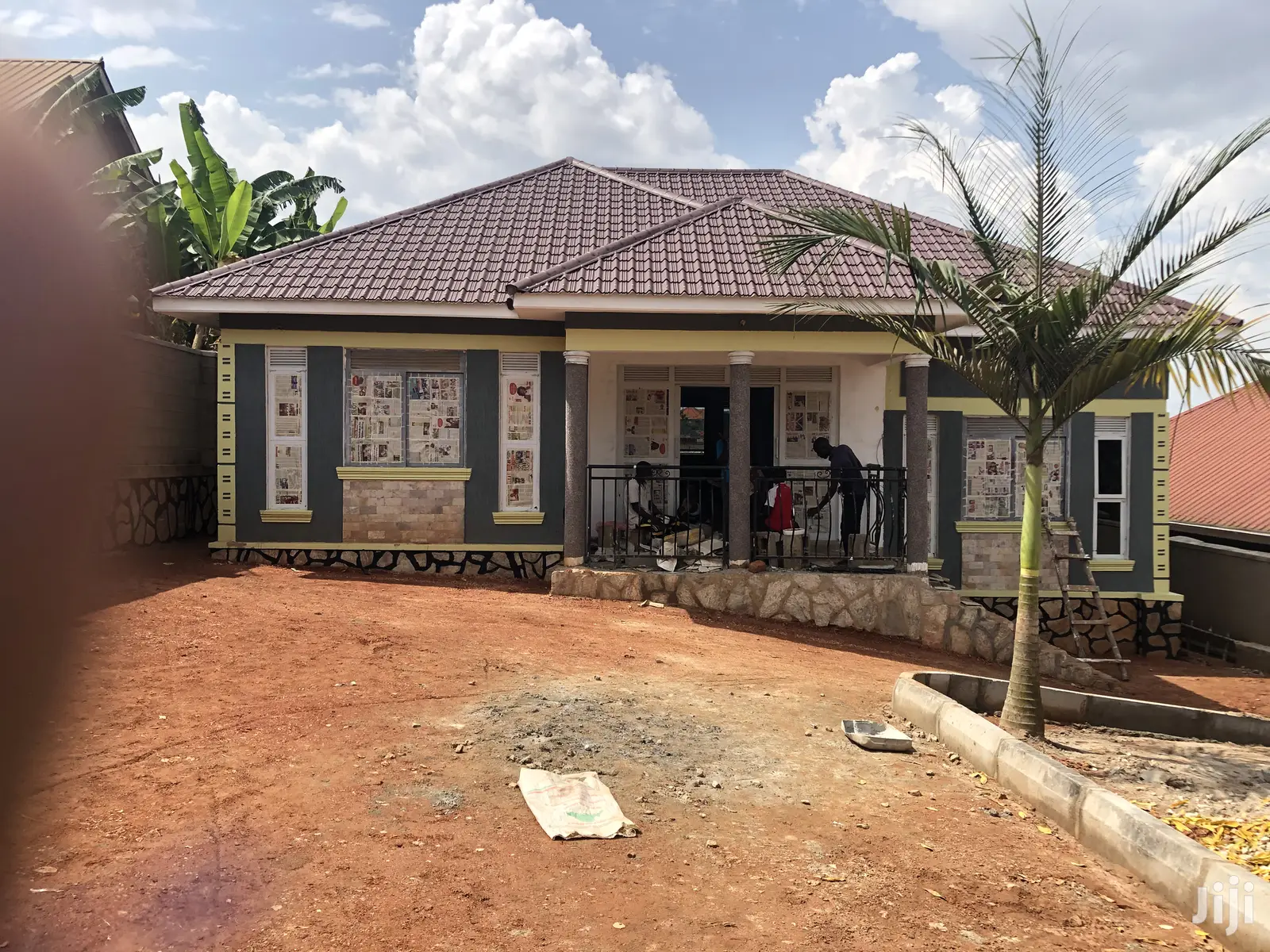 Kira Bungaloo on Sell