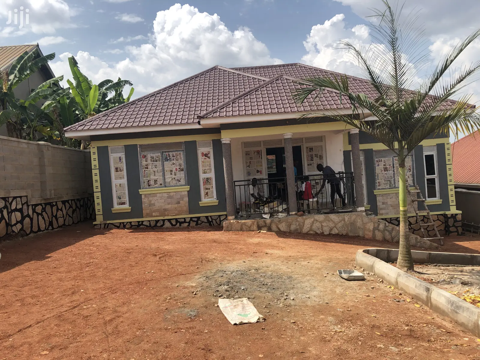 Kira Bungaloo on Sell