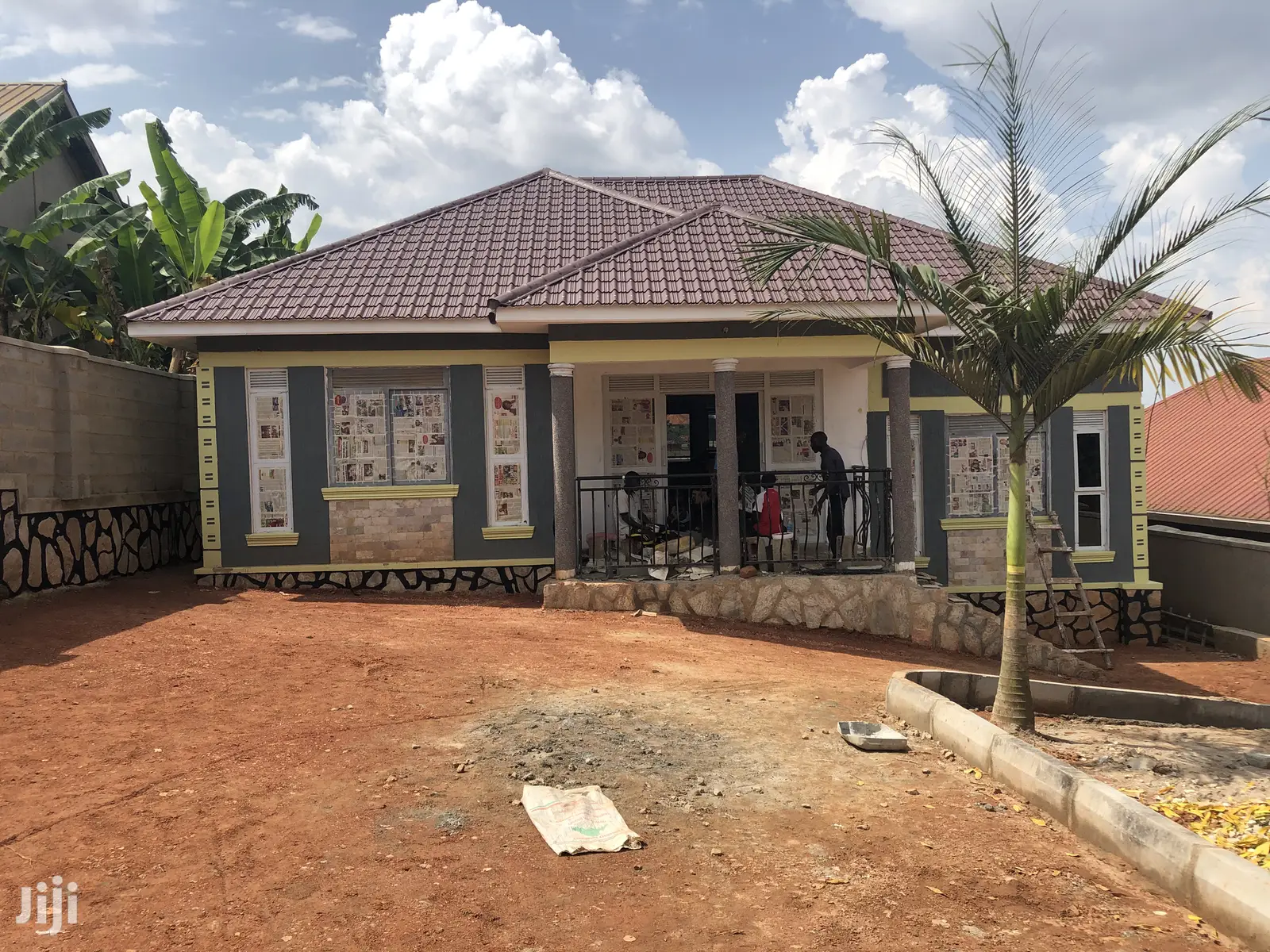 Kira Bungaloo on Sell