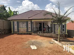 Kira Bungaloo on Sell