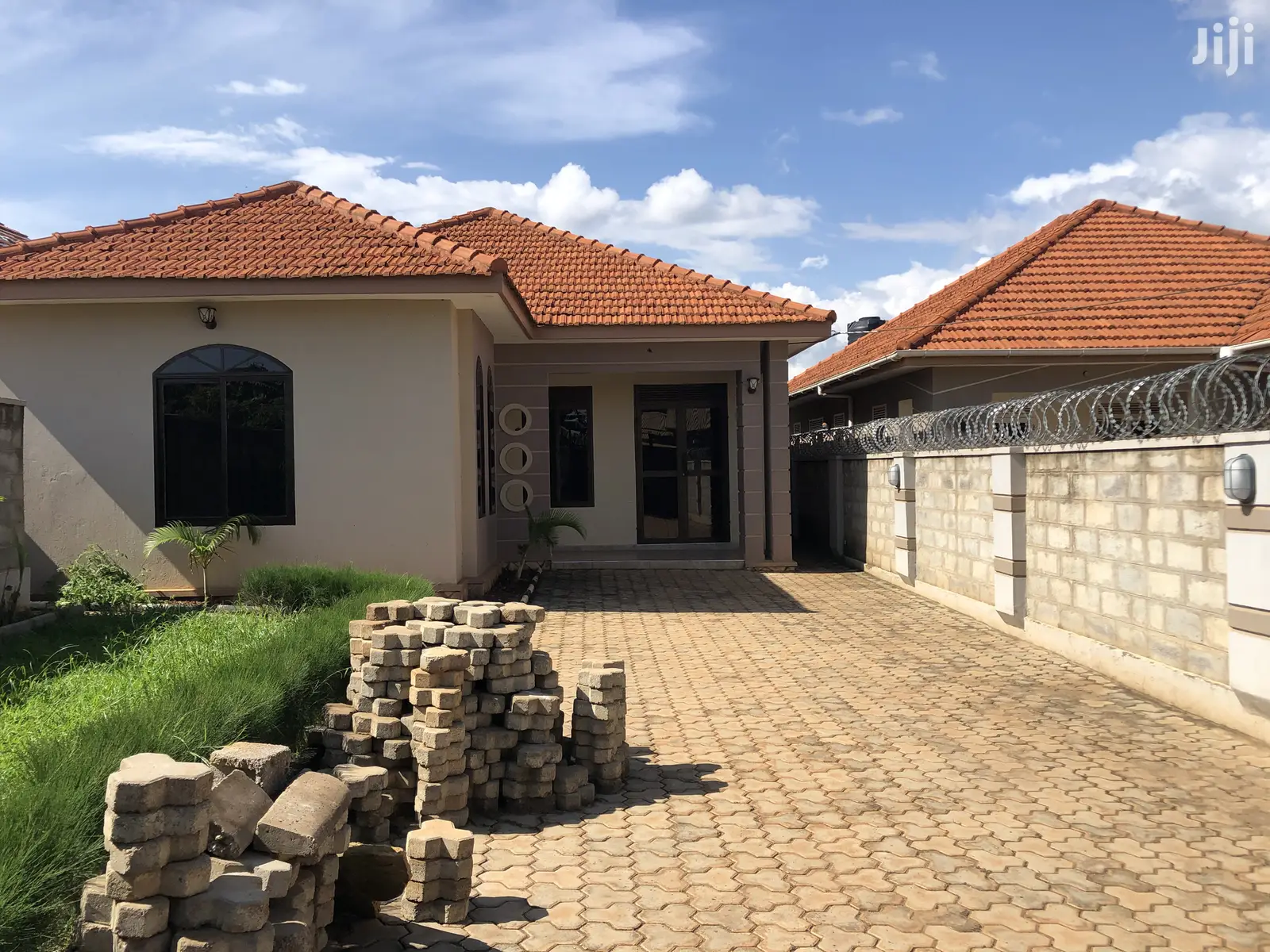 NAJERA Modern Posh Beauty on Sell