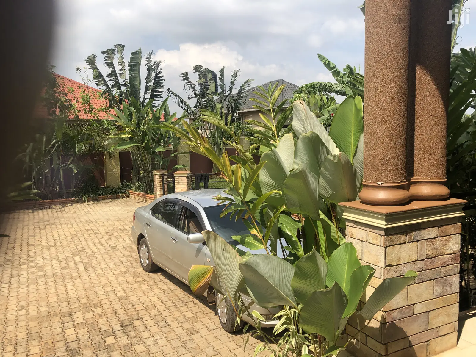 Kira Large Compound Bungalow on Sell