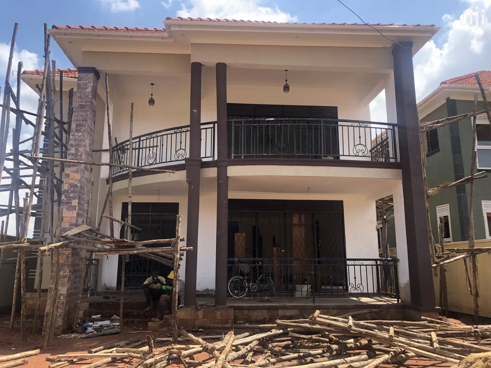 Hot,Kira Six Bedrooms Mansion Almost Complete on Sell