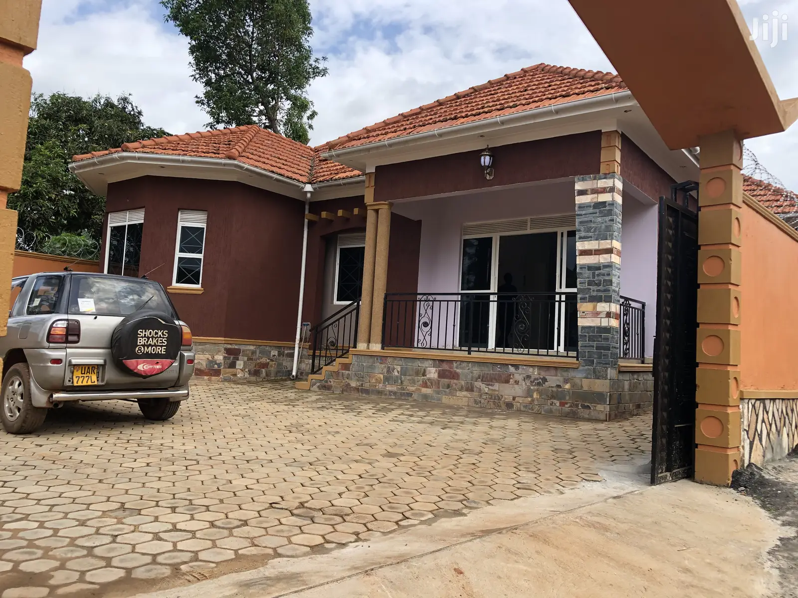 Hot,Kira Mamerito Road House On Sell